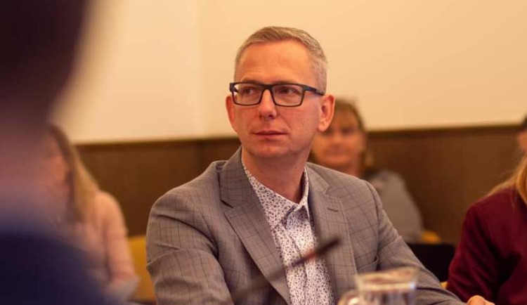 Poslanec KDU-ČSL čelí trestnímu oznámení kvůli znásilnění, nařčení odmítá