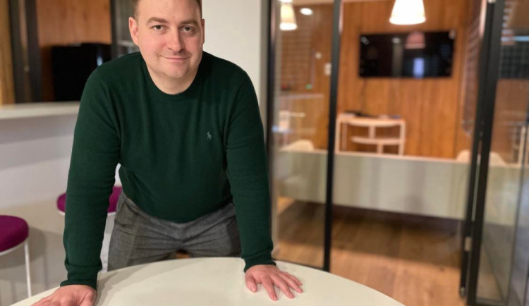 Nerudová vypadává ze hry, favoritem je Pavel, říká bookmaker Pavol Boško