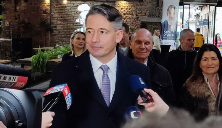 Podcenil jsem předvolební průzkumy, říká o volbách Karel Diviš. Ve veřejném životě chce zůstat.