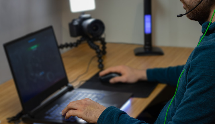 Copyright (c) 2021 ruben26photo/Shutterstock.  No use without permission.