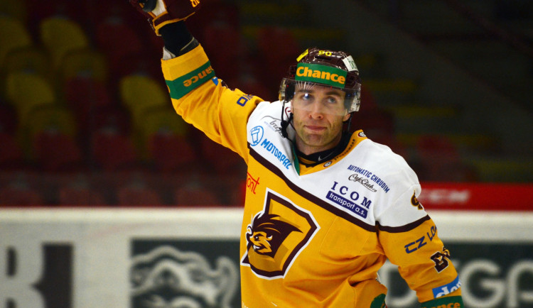 Tisící zápas za Duklu Čachotskému zhořkl, Jihlava utrpěla debakl na ledě první Poruby