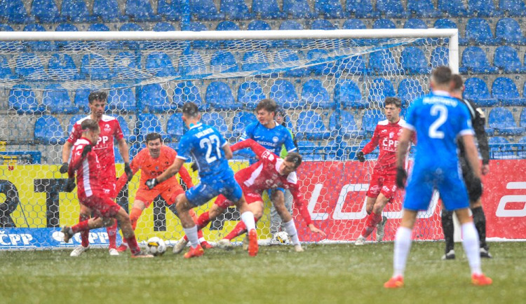 Slovan na úvod jara ztratil. U Nisy remizoval s posledními Pardubicemi 1:1