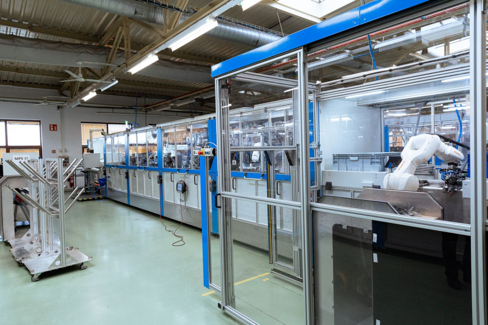 Automatizace, robotizace jako budoucnost kabelové konfekce v automobilovém průmyslu