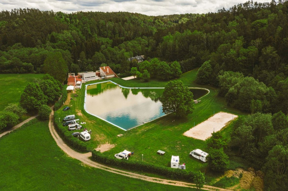 Město Český Dub hledá nájemce celého areálu koupaliště nebo jeho částí