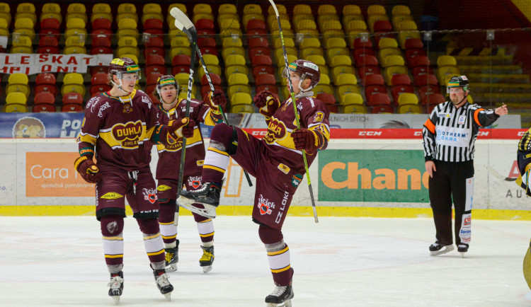 Díky výhře nad Slavií patří Dukle sedmé místo  S Pražany se utkají i v předkole play-off, začíná se v pátek
