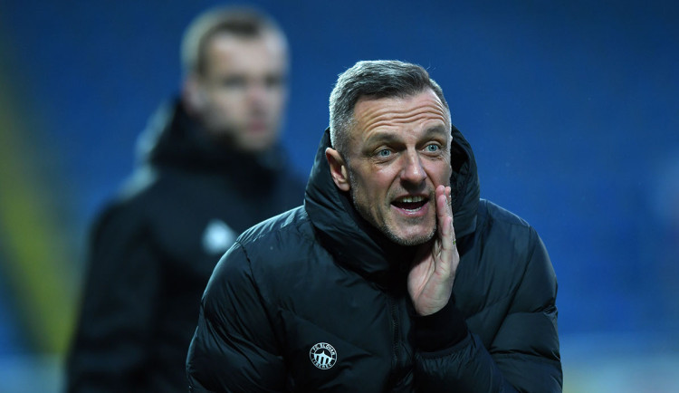 Hráčům nemám co vytknout, hodnotil trenér Slovanu Kozel šeptem. V zápase se Spartou přišel o hlas