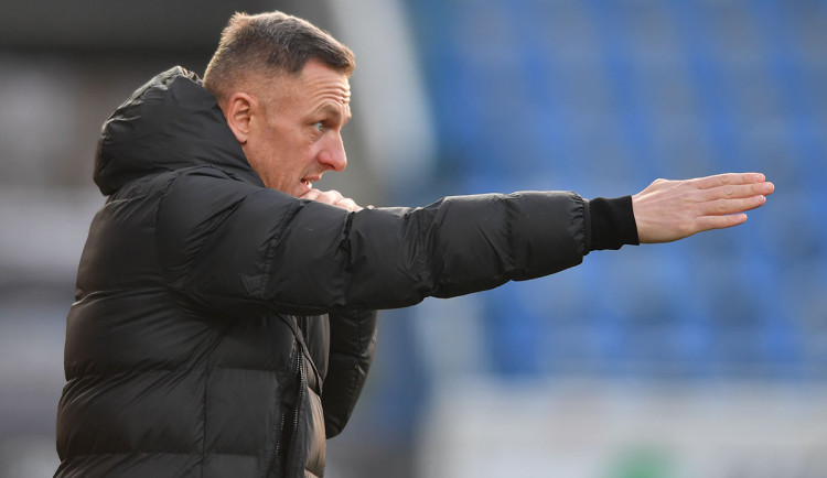 V Liberci spíš góly nedával, okomentoval Matouška trenér Slovanu Kozel. Po zápase byl naštvaný