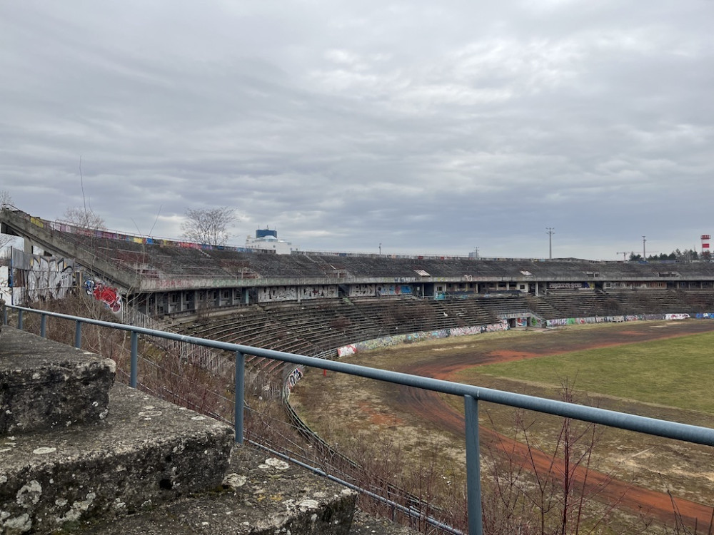 V Brně zakázali radním vstup na stadion. Lužánky developerům nedáme, burcuje fotbalista Švancara