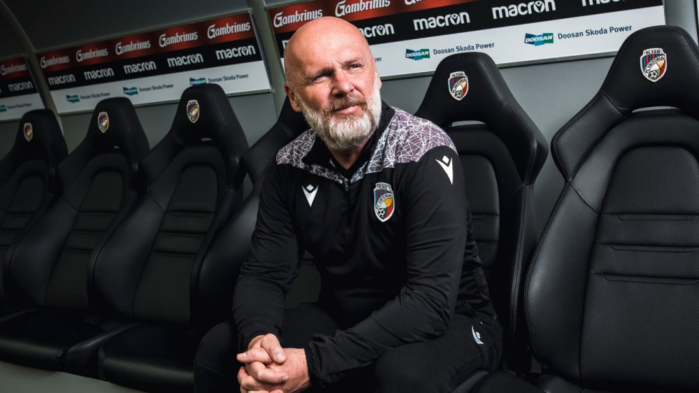 V anketě Fotbalista roku zabodoval trenér Bílek, radovali se i gólman Staněk a e-sportová hvězda T9Laky