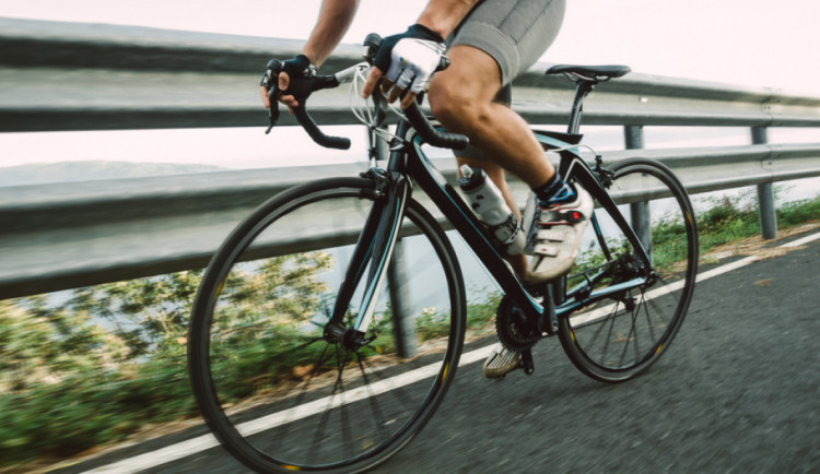 Jaro je tu. Cyklisté, buďte opatrní, varuje policie