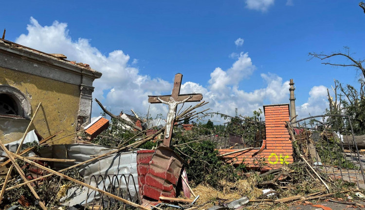 Podvodník se přiživoval na obětech tornáda. Čerpal peníze ze státního fondu