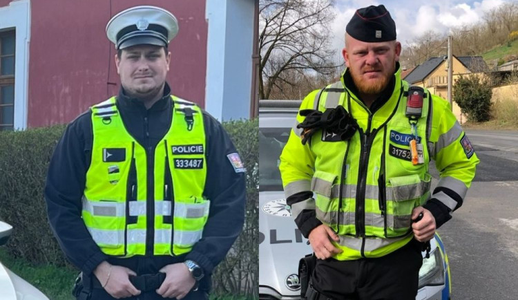 Muž visel na oprátce ze stromu. Policisté ho odřízli a zachránili mu život