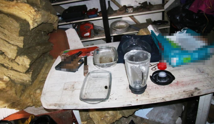 Místo oprav nábytku v garáži vařil pervitin. Za pronájem prostoru platil drogou