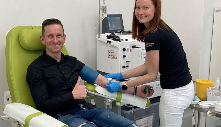 K pravidelným dárcům krevní plasmy patří i fotbalisté Dynama České Budějovice, hokejisté Dukly Jihlava a finalistky České Miss.