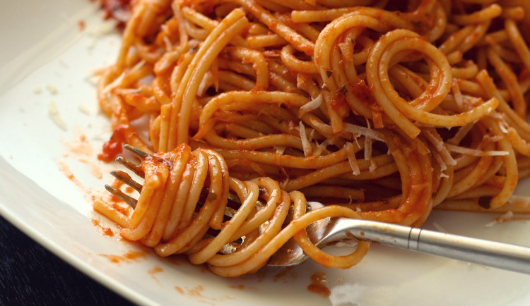 Školní jídelny prošly kontrolami hygieniků na jedničku, jen méně solit