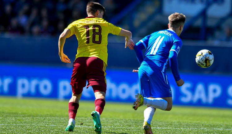 Dvě penalty v závěru a Sparta v Liberci vítězí 3:1