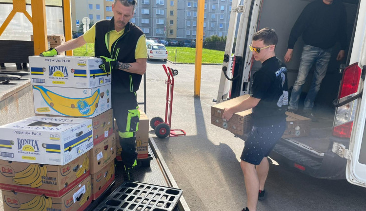 Jarní sbírka potravin byla rekordní. Do banky doputovalo skoro 24 tun potřeb