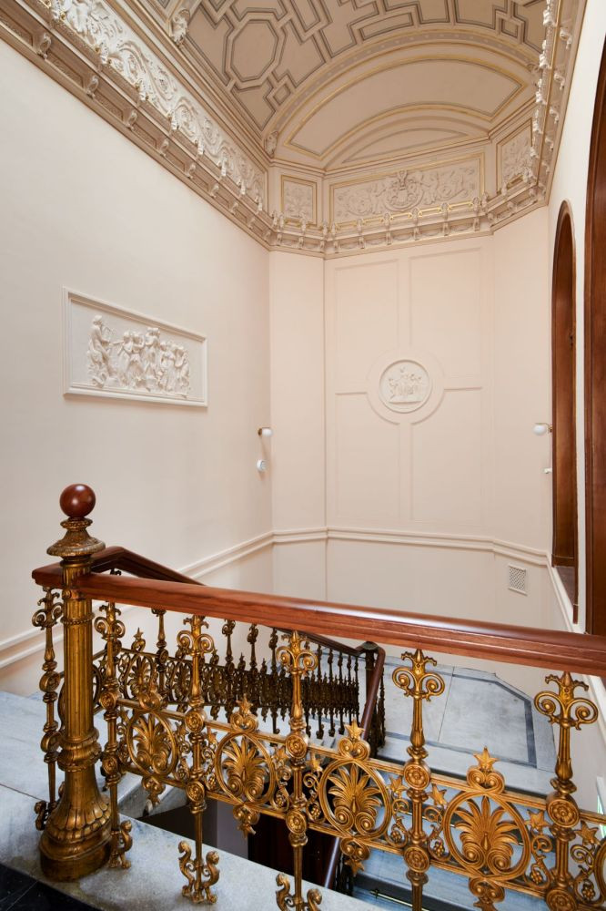 Liberec rozsvítila sto padesát let stará památka. Obnovený Liebiegův palác