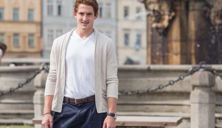 Lukáš Sedlák na českobudějovickém náměstí.