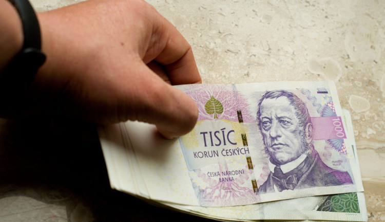 size4-15983445570834-124-dluh-obyvatel-cr-vzrostl-podle-crif-na-252-bilionu-korun