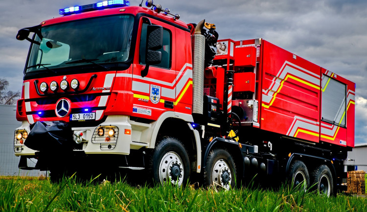 Dobrovolní hasiči dostanou peníze na akce, nové vozy i nákup vybavení