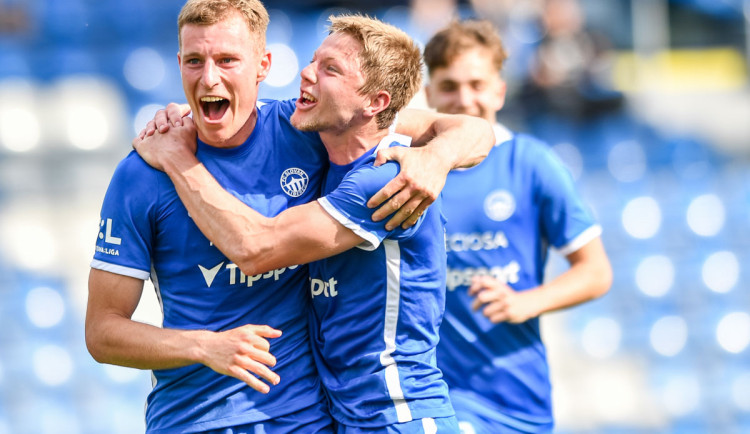 Trenérům jsem říkal, že dám gól ze standardky, radoval se po premiérové brance v lize Pourzitidis