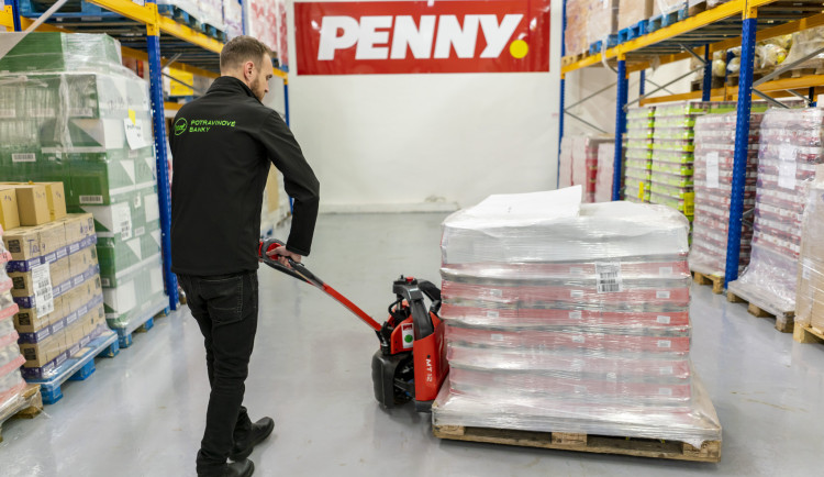 PENNY každý den věnuje jídlo více než šesti stům lidí