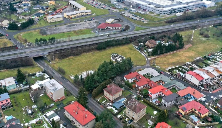 Stavba nájezdu a sjezdu na průtahu Turnovem omezí dopravu