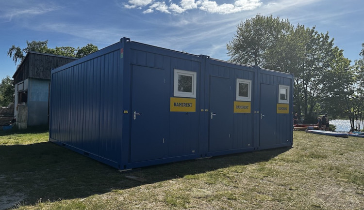 Vodní záchranáři na jablonecké přehradě budou mít zázemí v modrých buňkách