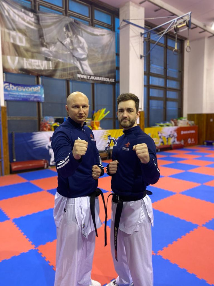 Motivovat a předat zkušenosti. Špičkoví trenéři karate povedou dvoudenní seminář v Tišnově