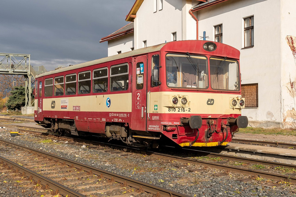 České dráhy v Královéhradeckém kraji 11. června ukončí provoz motoráků řady 810