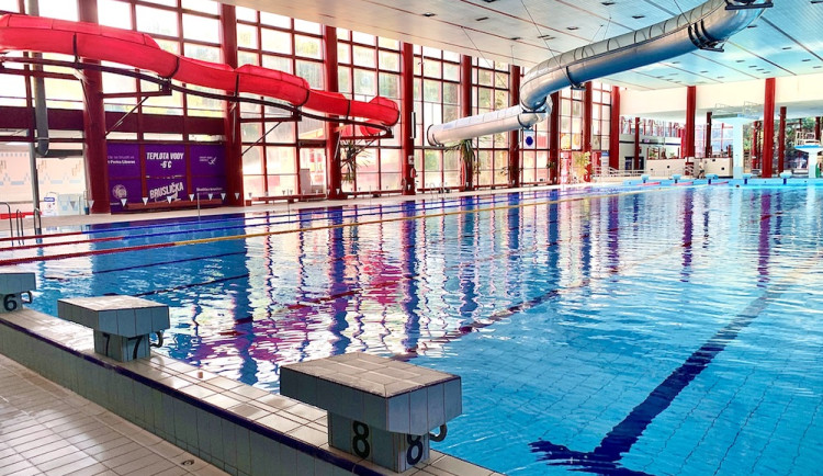 Zastupitelé budou schvalovat přestavbu bazénu za miliardu. Zbytečně nákladné, kritizuje opozice