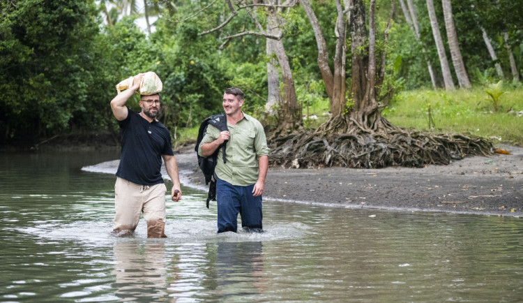 Češi chytají v Asii pašeráky a pytláky. Na kontě mají řadu úspěchů