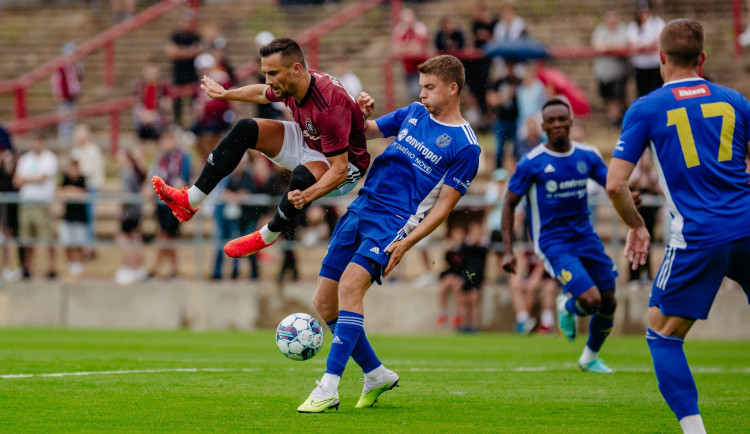 Vysočina si v přípravě vyšlápla na českého mistra, nekompletní Spartu porazila 2:1