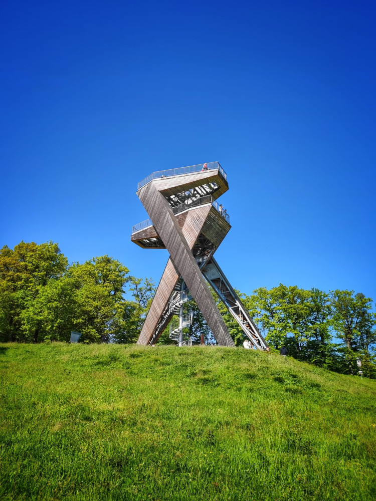 TIP NA VÝLET: Na skok na Zlínsku. Dvě rozhledny Brdo a Salaš s krásnými výhledy a zbytky Baťovy dálnice