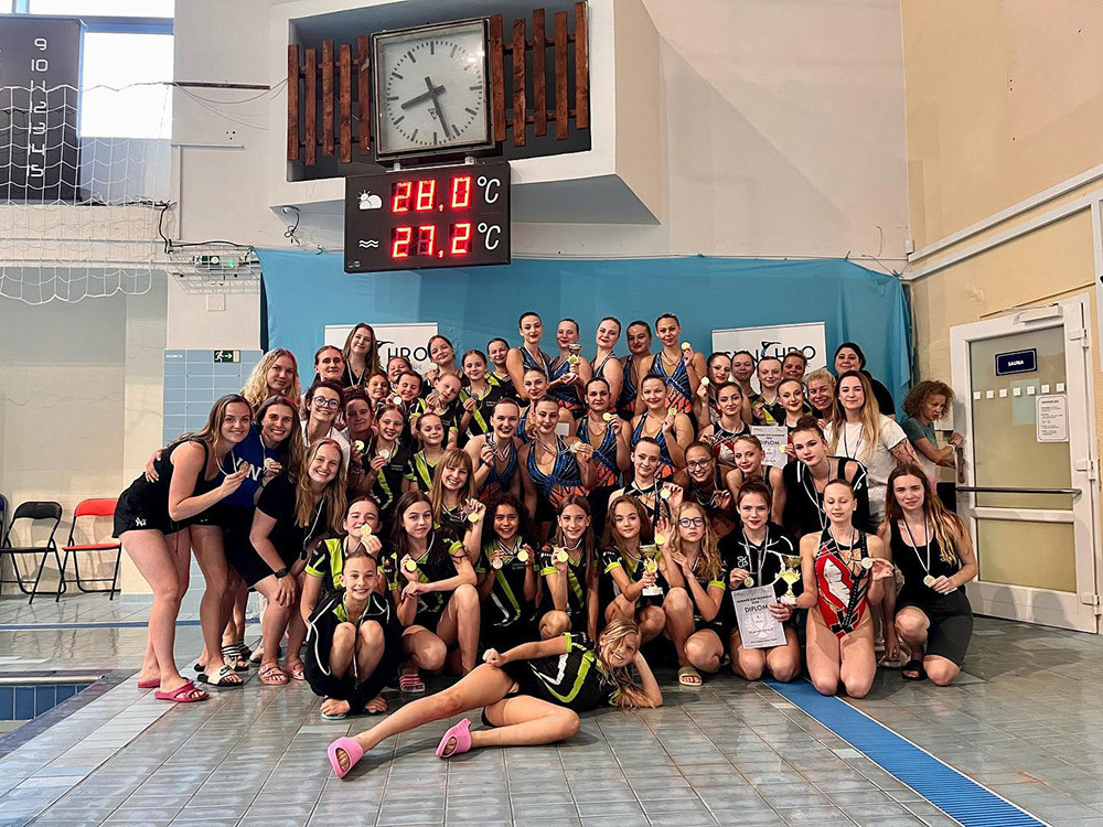 Zlatá tečka za náročnou sezonou. Olomoucké akvabely se vyznamenaly na domácím závodě