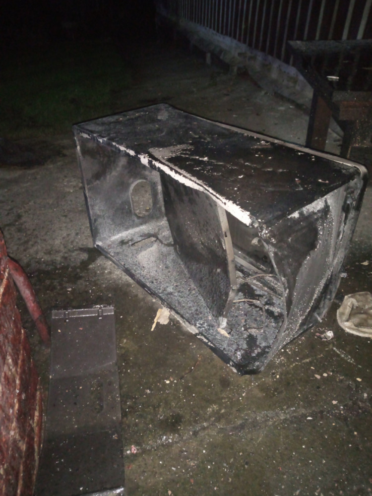 Výbuch a požár plynových kamen v Honech na Náchodsku zranil dva lidi