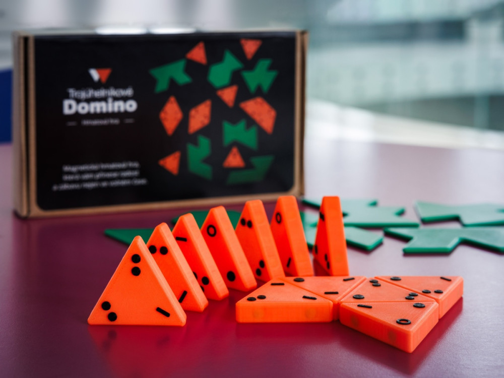 Nové trojúhelníkové domino pomůže i nevidomým. Vytvořili ho odborníci z Univerzity Palackého