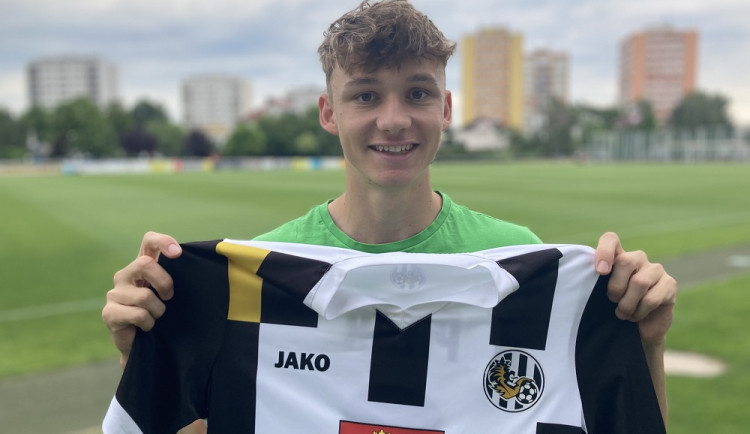 Hradečtí Votroci mají novou posilu. Z druholigové Chrudimi k nim přestoupil Petr Juliš