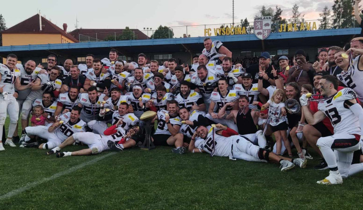 VIDEO: Gladiators podruhé v historii mistry České republiky. V Czech Bowlu zdolali dosud neporaženou Ostravu 42:28