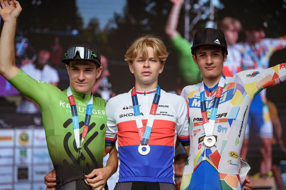 Jan Podařil z Mapei Merida Kaňkovský skončil na MČR v Tlmačích třetí v závodě jednotlivců.