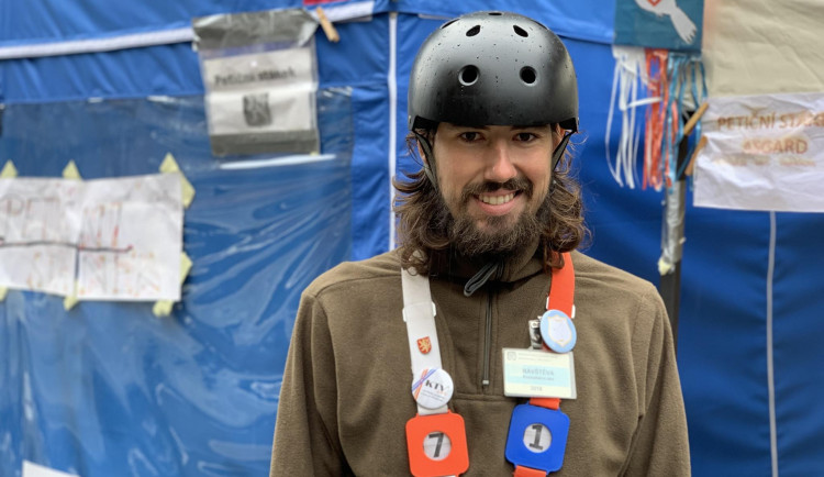 Protest Ondřeje Thora je podle policie protiprávní, zasáhnout prý však nemůže