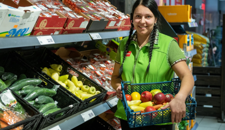 Kdo plýtvá jídlem, vyhazuje tisíce do koše.