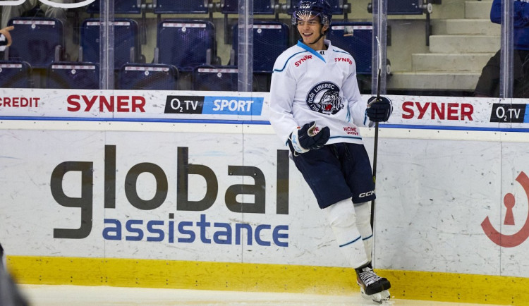 Začínal ve Španělsku, teď mladý Pérez zůstává v kabině áčka Tygrů. Užívám si to, říká