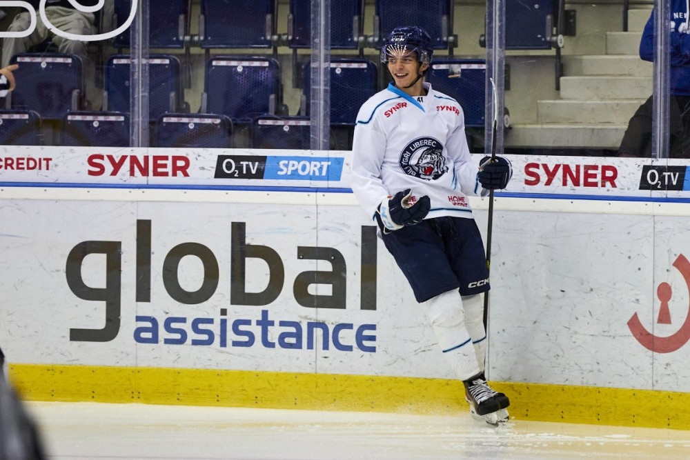Mladý Pérez zůstává v kabině áčka Tygrů. Užívám si to, říká osmnáctiletý hokejista