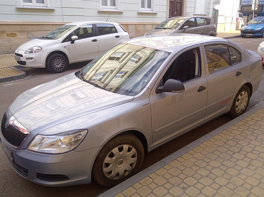 Majitel motorky nechal klíčky v zapalování a odešel, tuto skandální chybu dělá mnoho řidičů