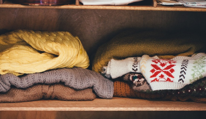 Jak si vytvořit kapsulový šatník