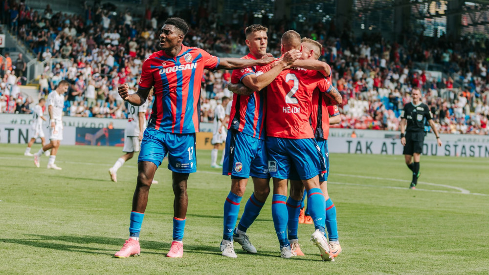 Fotbalisté Plzně porazili Olomouc 2:1 a vystřídali soupeře na třetím místě