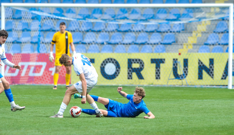 Bayern, Brighton i Sparta. Fotbalový turnaj starších žáků vyvrcholí na stadionu U Nisy