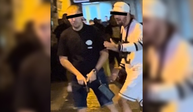 Policie zadržela muže, který střílel v centru Prahy